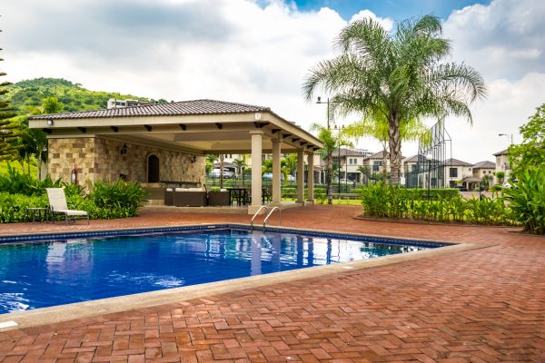 Pool Area Enlargement in Eugene